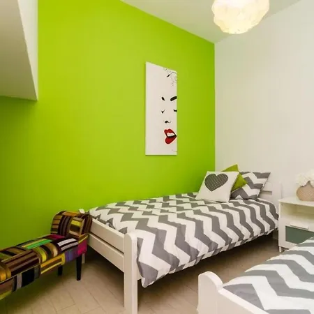 Anna - Two-bedroom With Balcony Апартаменты