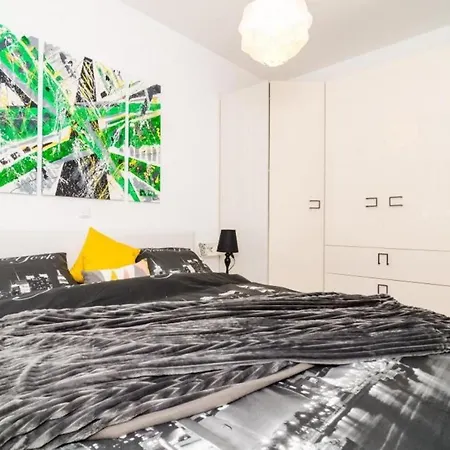 Апартаменты Anna - Two-bedroom With Balcony