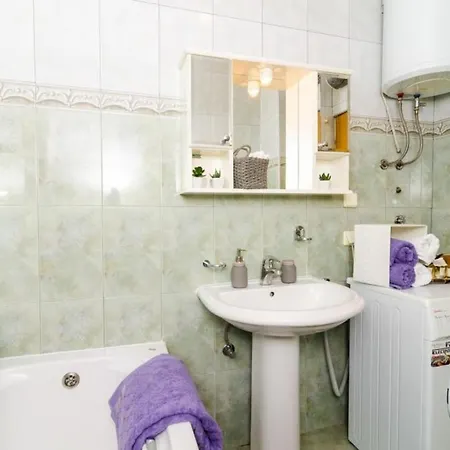 Апартаменты Anna - Two-bedroom With Balcony